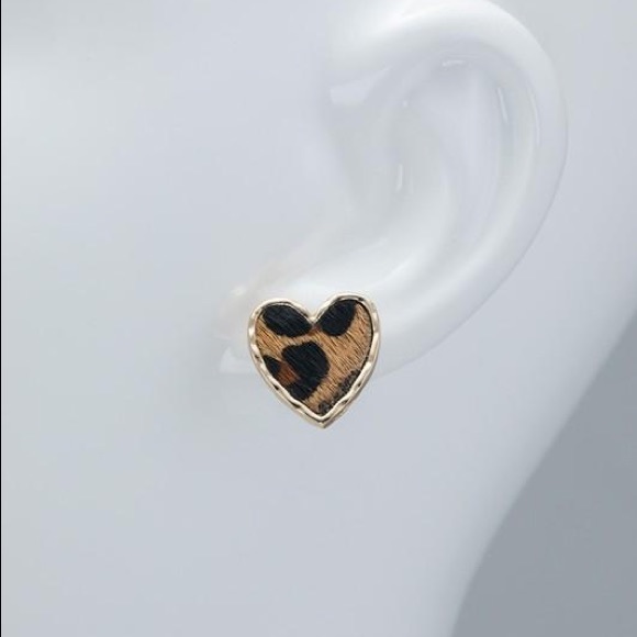 Double Heart Animal Print Studs-Ivory - Picture 3 of 4